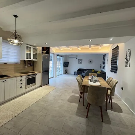 Village Pool Silentium Willa