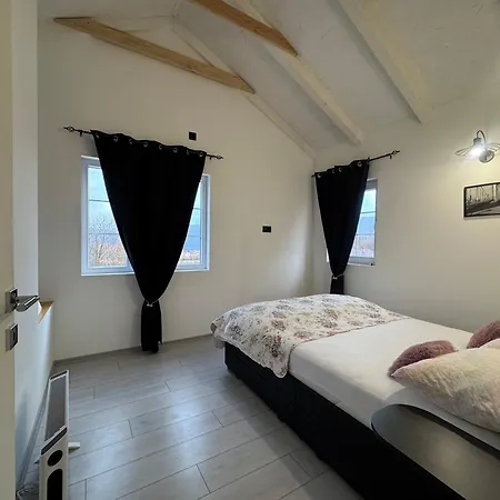 Vila Village Pool Silentium Mostar