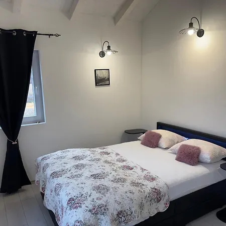 Village Pool Silentium Willa